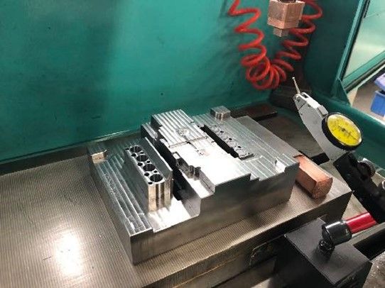 Injection mould for industrial use